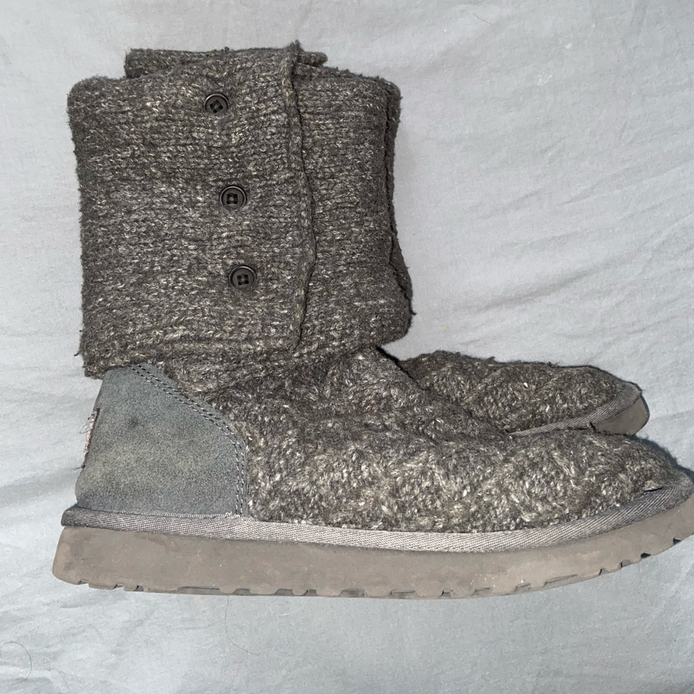 Sweater UGG boots